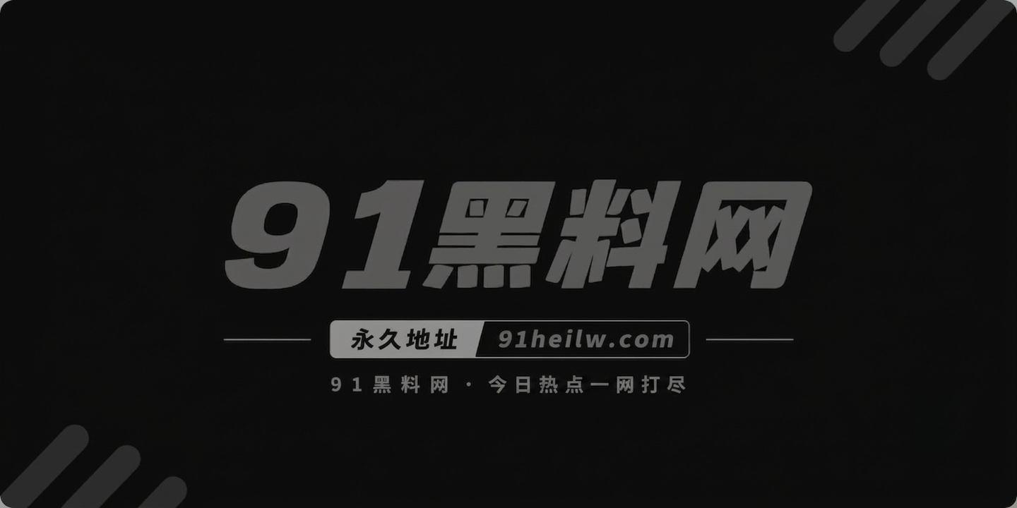 真实父女乱伦！与闺女云南旅游 在人来人往的停车场车震 射在萝莉女儿的嘴里！1
